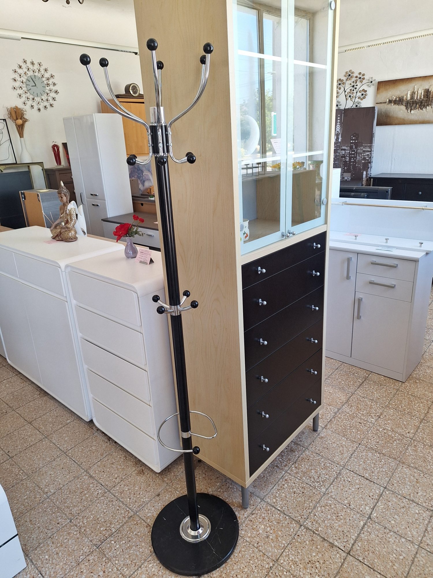 Extra masszív álló fogas kb. 180cm magas a letenyei Bútorsarok kínálatában