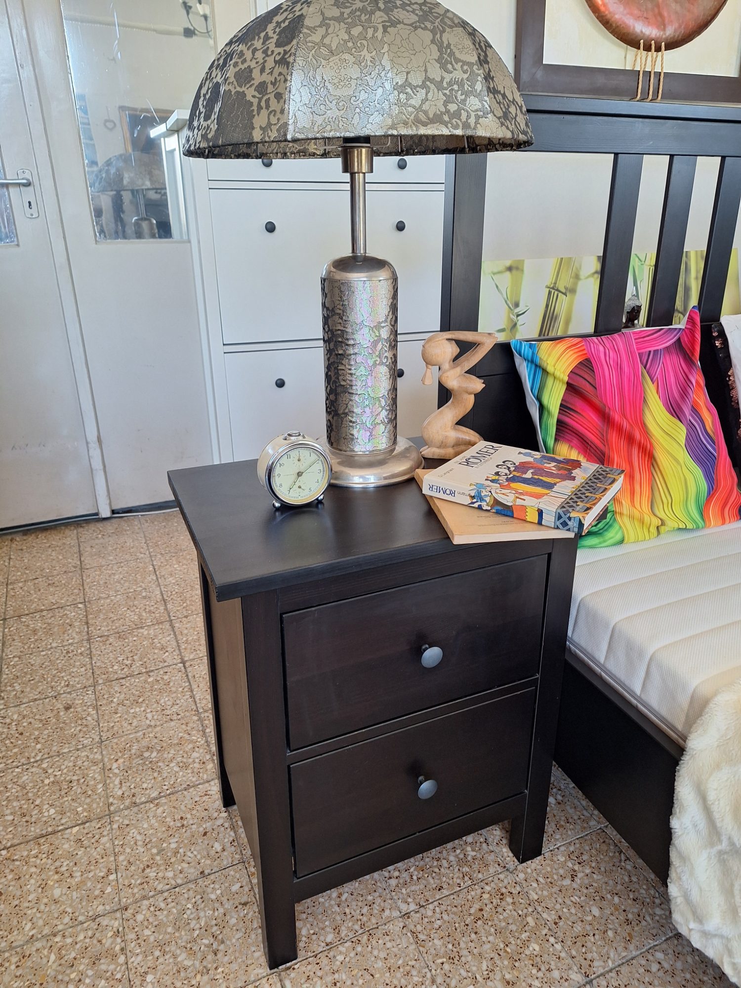 Ikeás Hemnes 2 fiókos éjjeli szekrény szett feketére pácolt – 6. nézet